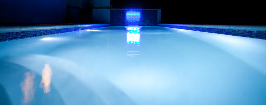 Pool lit with 33W white LED bulb